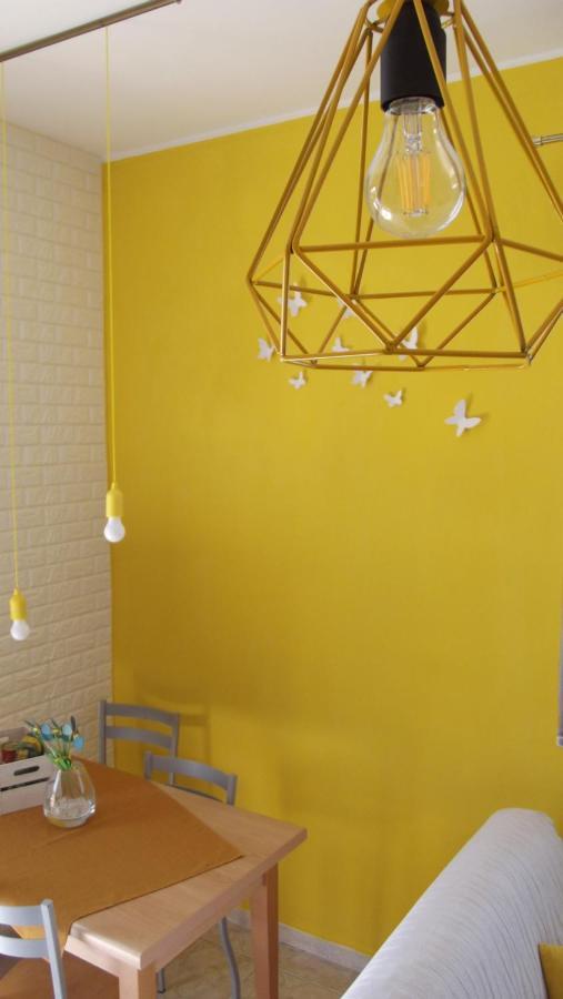 Yellow House Cir 12040 Cassano Magnago Extérieur photo